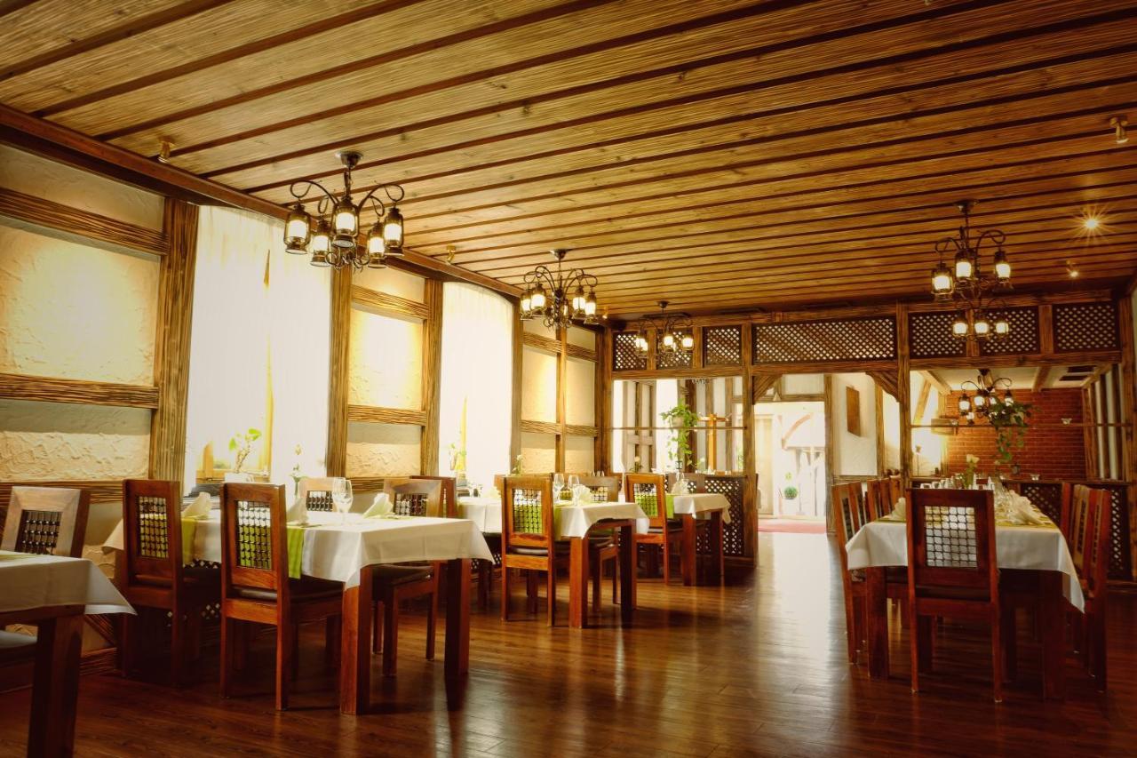 Hotel Krone فريزينهايم المظهر الخارجي الصورة