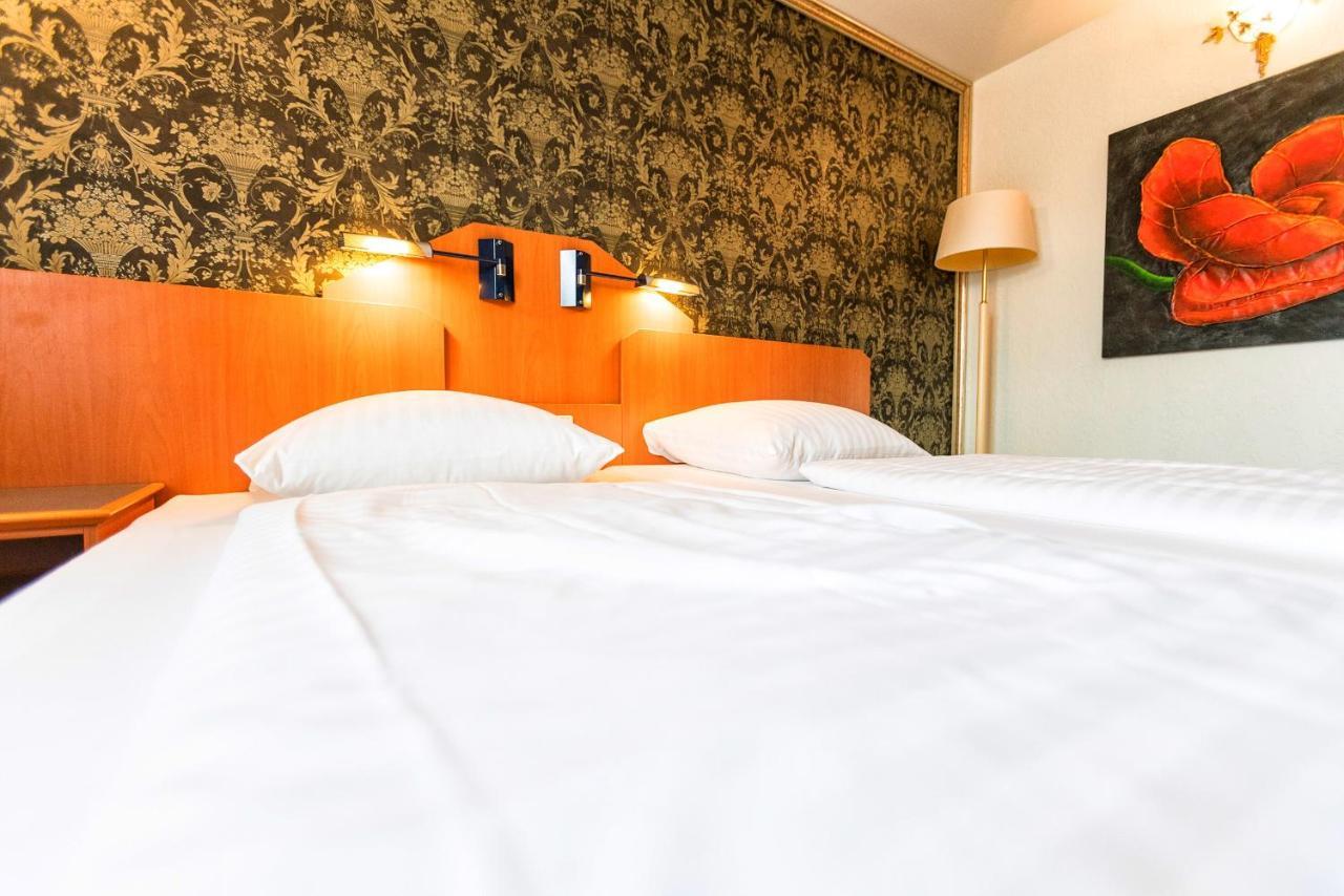 Hotel Krone فريزينهايم المظهر الخارجي الصورة